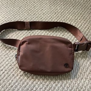 Lululemon Everywhere Belt Bag